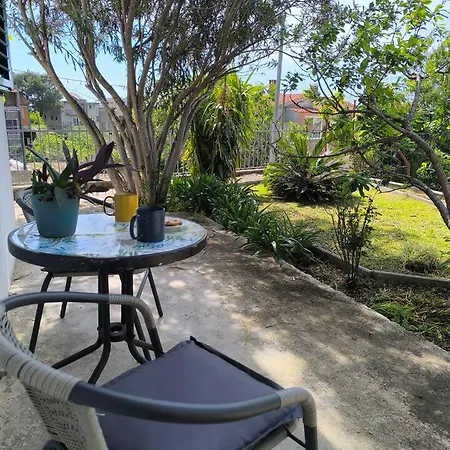 Cozy Near Split & Invites *