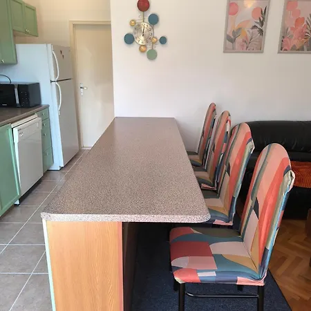 Prázdninový dům Cozy Near Split & Invites Zminjevaca