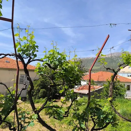 Cozy Near Split & Invites Prázdninový dům