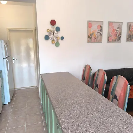 Будинок відпочинку Cozy Near Split & Invites