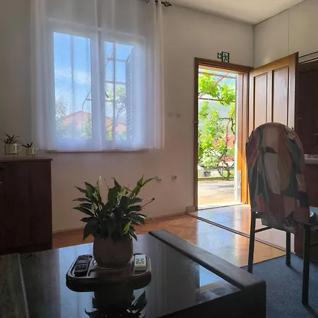 Prázdninový dům Cozy Near Split & Invites